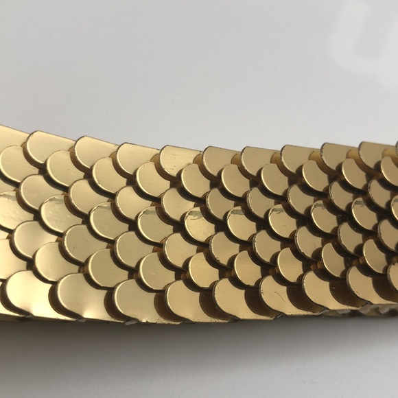 VTG Gold Stretchy Scale Belt Decorated with Flower on the Buckle Size XS/S - Picture 8 of 8